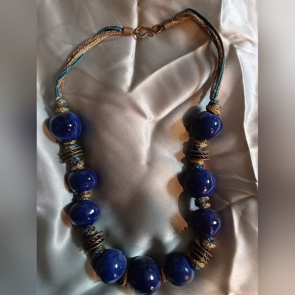 Vintage Lapis Lazuli Large Stone Gold Tone & Brass Necklace. 